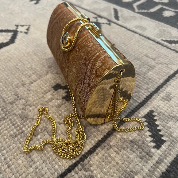 Clutches. Selling 3 clutches (Indian silk). - Picture 7 of 9